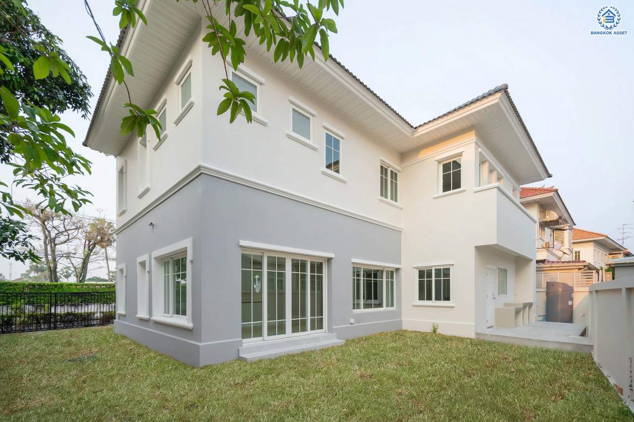 บ้านมือสองตกแต่งใหม่ โครงการ เพอร์เฟคมาสเตอร์พีซ รัตนาธิเบศร์ หลังใหญ่กว่า 91.4 ตร.ว. ฟังก์ชัน 3 ห้องนอน 5 ห้องน้ำ 1 ห้องแม่บ้าน จอดรถได้ 2 คัน พร้อมบรรยากาศโครงการสุด Luxury บนทำเลเชื่อมต่อทุกการเดินทาง ใกล้รถไฟฟ้าสายสีม่วง "สถานีไทรม้า" และจุดขึ้นทางด่วน "งามวงศ์วาน"